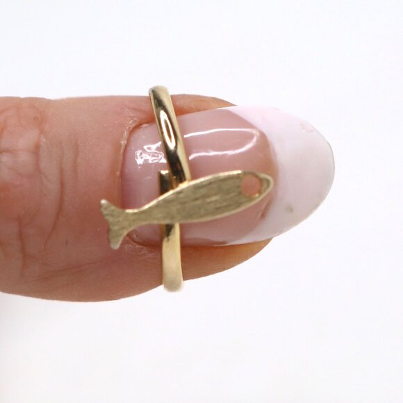 Vintage Gold Toned Adjustable Delicate Fish Ring Nautical Sea Life Jewelry - Picture 8 of 8